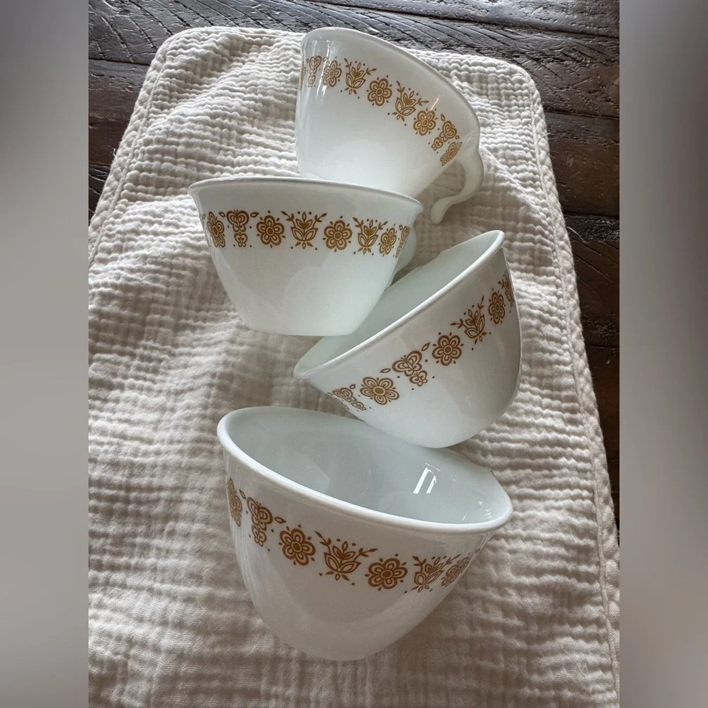 Corelle Vintage Butterfly Gold Hook Handle Tea/Coffee Cups Set of 4